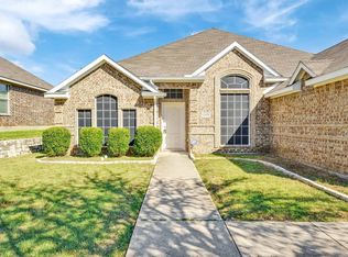 2333 Lake Hollow Cir, Garland, TX 75040