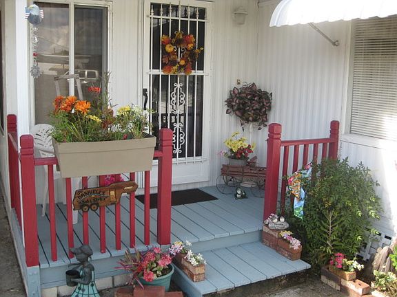 3rd image of 1208 Lee St Lot 93