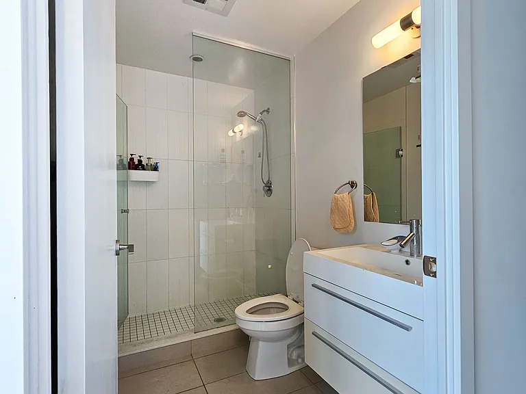 297 College St #1221 — Photo 5