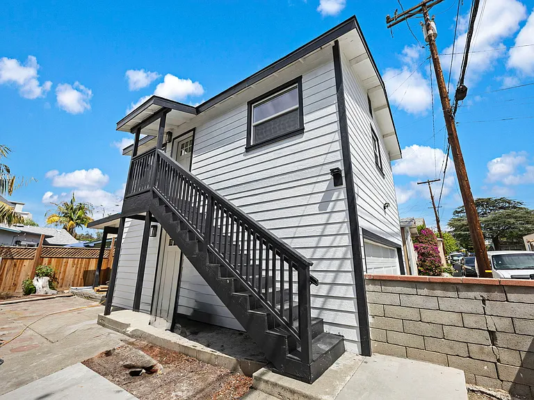 13407 Helen St #A-B — Photo 3
