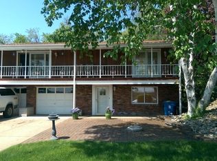 9 Eastvue Dr, Pittsburgh, PA 15239