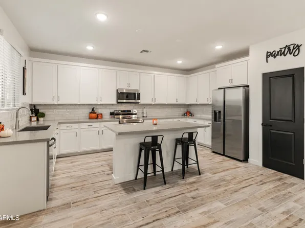 16848 W ALICE Avenue, Waddell, AZ 85355