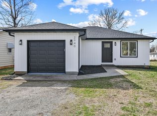 2940 W Olive St, Springfield, MO 65802