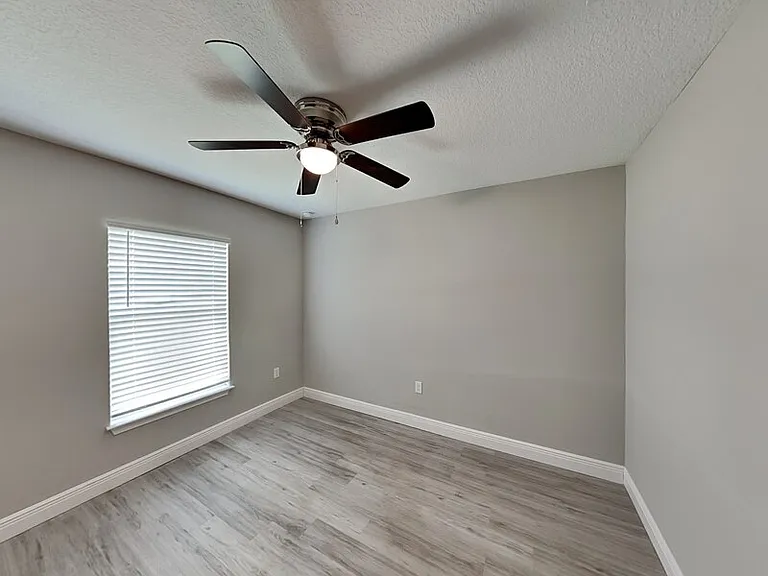 7867 N Manville Rd — Photo 10