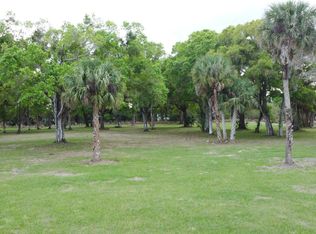 5555 23rd Street SW, Vero Beach, FL 32968