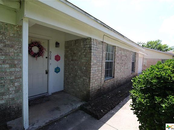 3rd image of 908 Willowbrook St