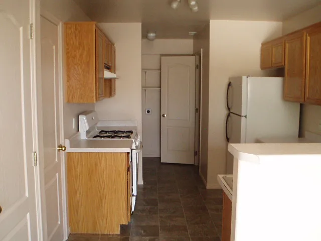 Building Photo - 195 E Fiddlers Canyon Rd #22