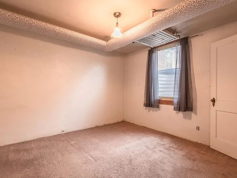 1222 E Grand Ave — Photo 7