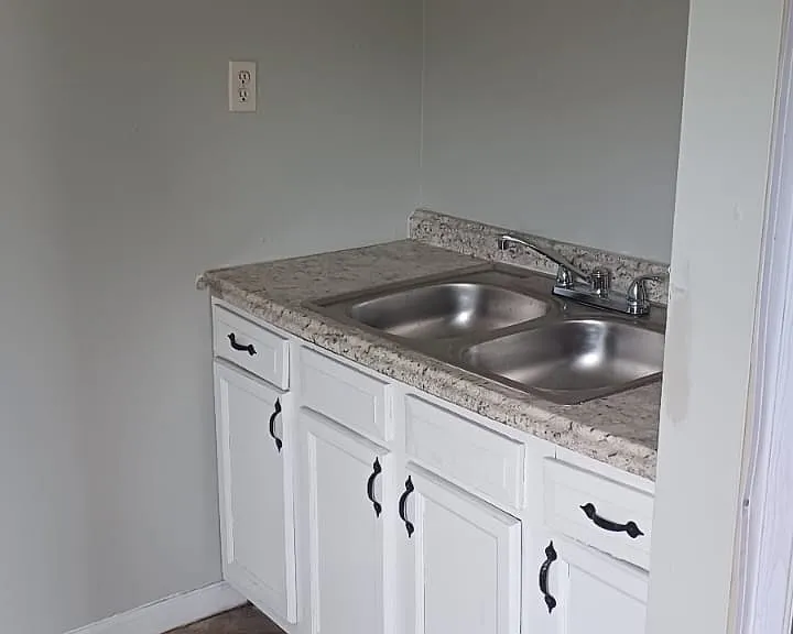 215 Virginia Ave #7 — Photo 4