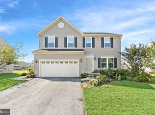 332 Christiana River Dr, Clayton, DE 19938