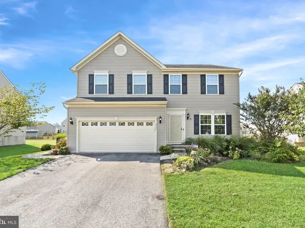 332 Christiana River Dr, Clayton, DE 19938
