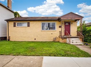 1745 Moffat St, Carnegie, PA 15106