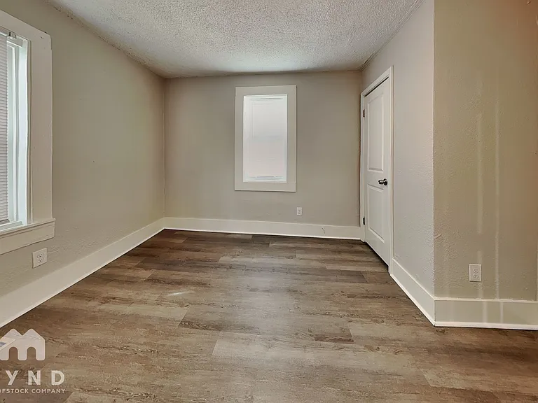 1218 Boyer St — Photo 7