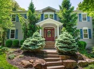 10 Lookout Rd, Randolph, NJ 07869