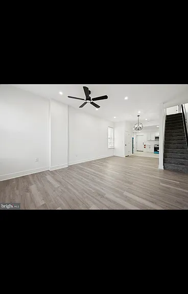 718 Spruce St — Photo 3