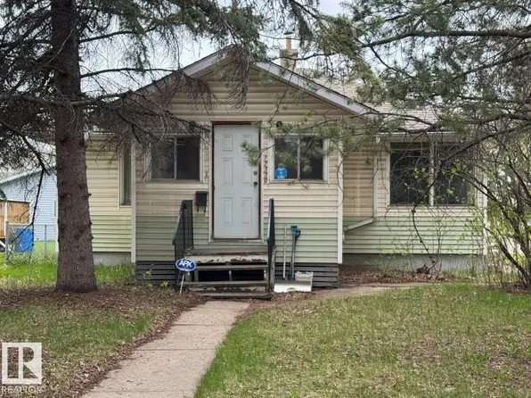12330 106th St NW, Edmonton, AB T5G 2S2