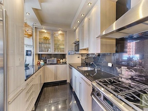 3rd image of 1084 2nd Ave #45E