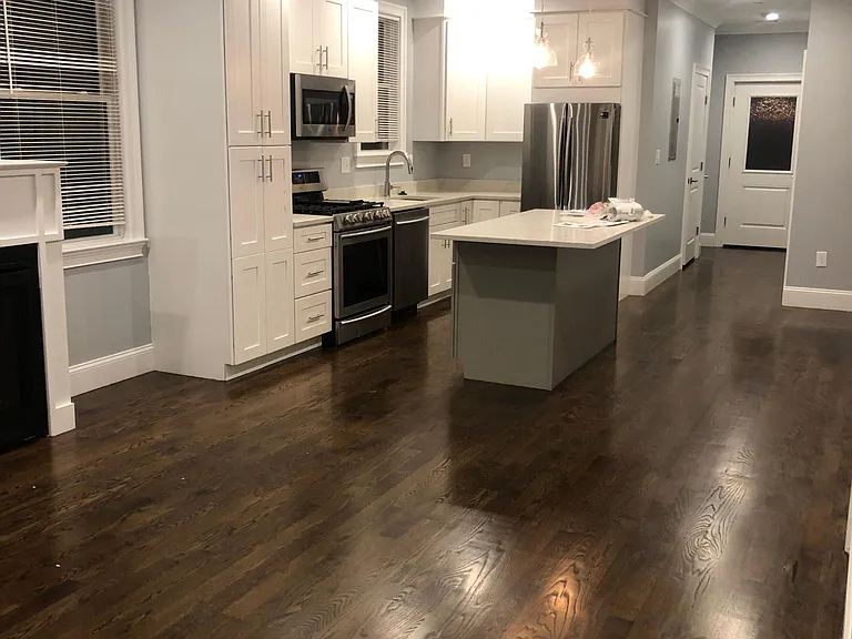 311 Gallivan Blvd #2 — Photo 8