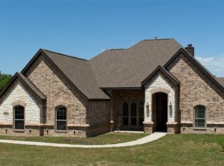 204 Cooperstown Dr, Springtown, TX 76082