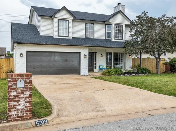 5319 S Spruce Dr, Sand Springs, OK 74063