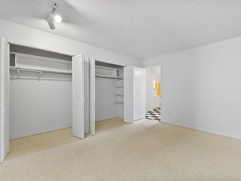 1156 Alki Ave SW — Photo 14