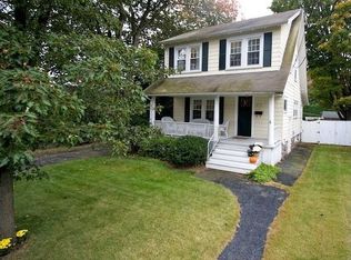 911 High St, Fairfield, CT 06824