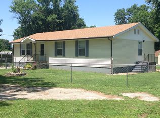 210 W Croy St, Sheldon, MO 64784