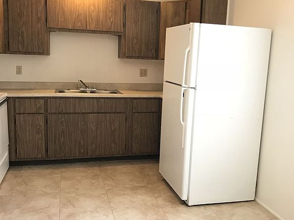 4th image of 2428 N Fontana Ave APT 01