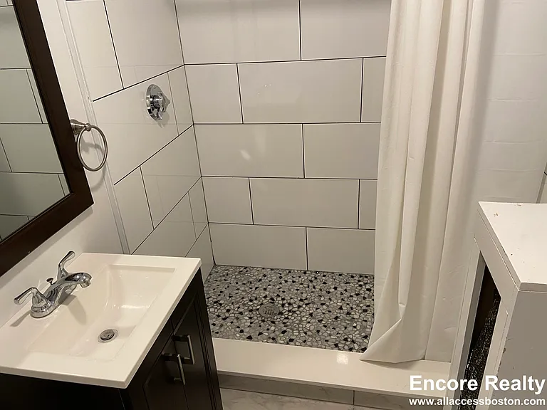 48 Newton St #2 — Photo 27