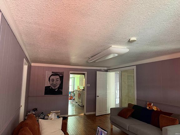 4th image of 2122 Olladale Dr