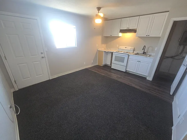 400 Santa Fe Dr #13 — Photo 2