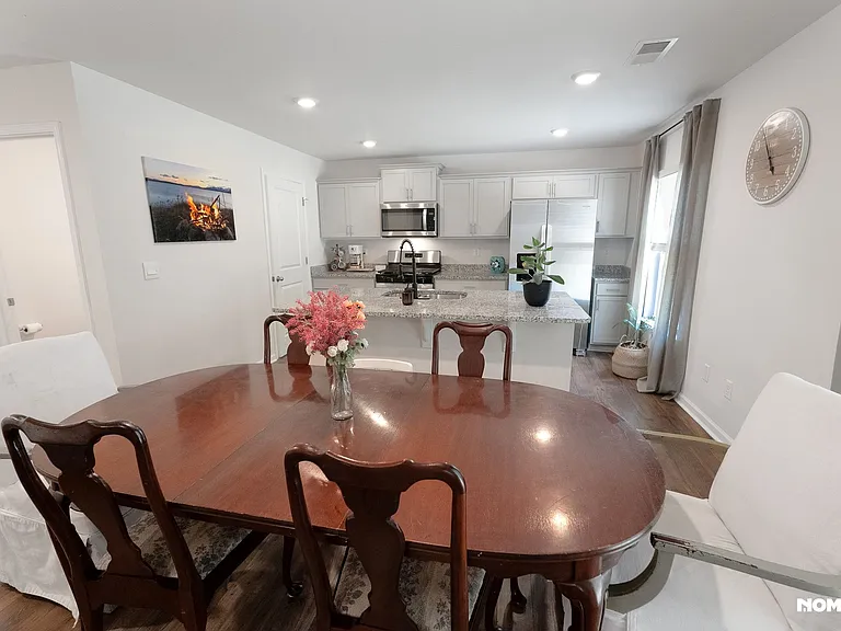 208 Kernow Ln — Photo 3