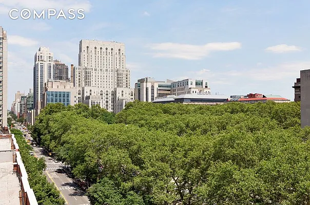 Sold by Compass | media 21