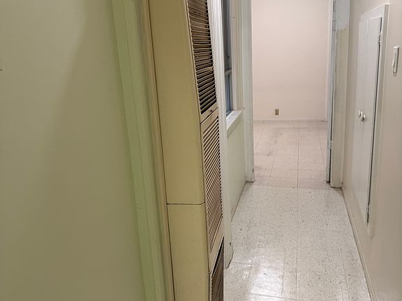 5th image of 119 Trenton St #117