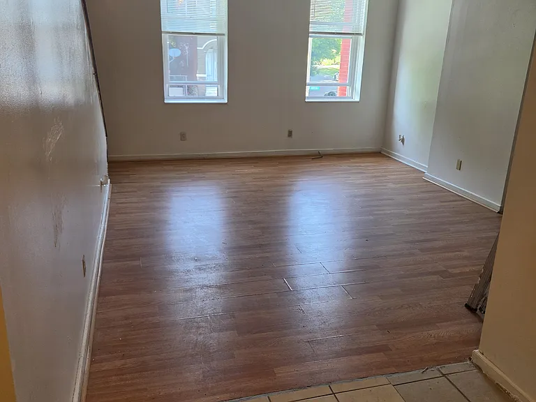 2102 Chippewa St #2 — Photo 16