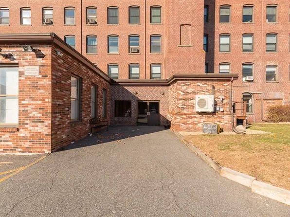 80 Foster St APT 502, Peabody, MA 01960