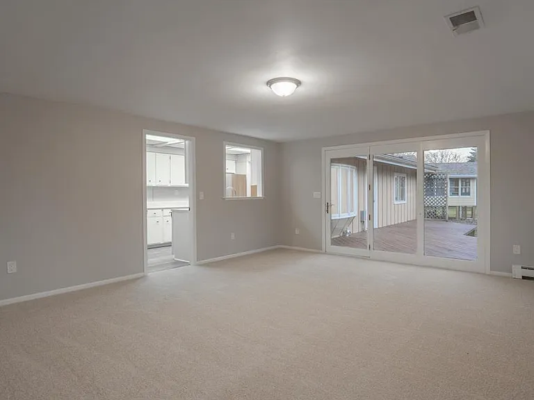 19115 Homestead Cir — Photo 5
