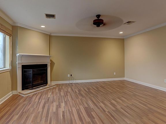 5th image of 3500 E Simcoe St APT 16