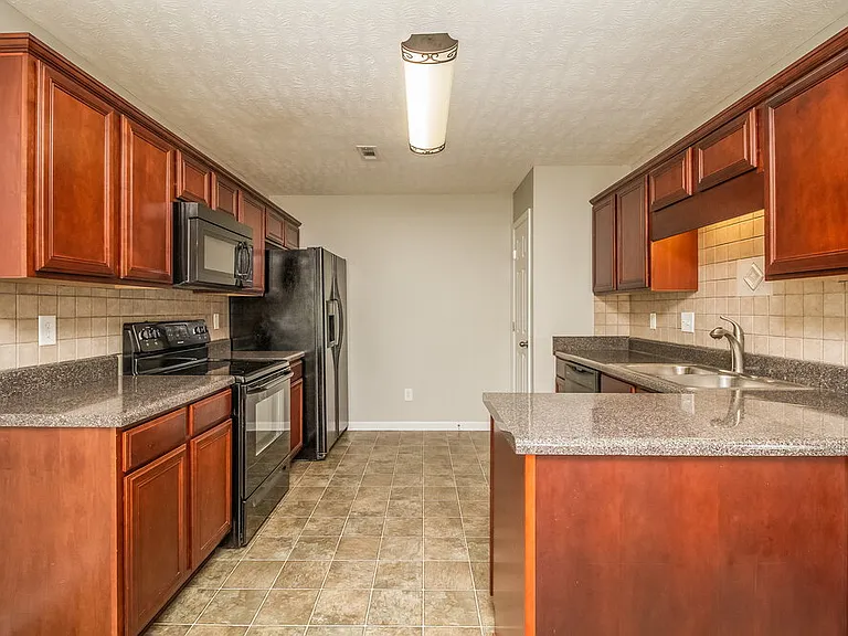 3003 Deer Trail Dr — Photo 6