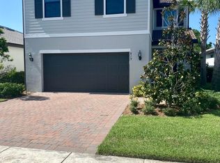 819 SE Villandry Way, Port Saint Lucie, FL 34984