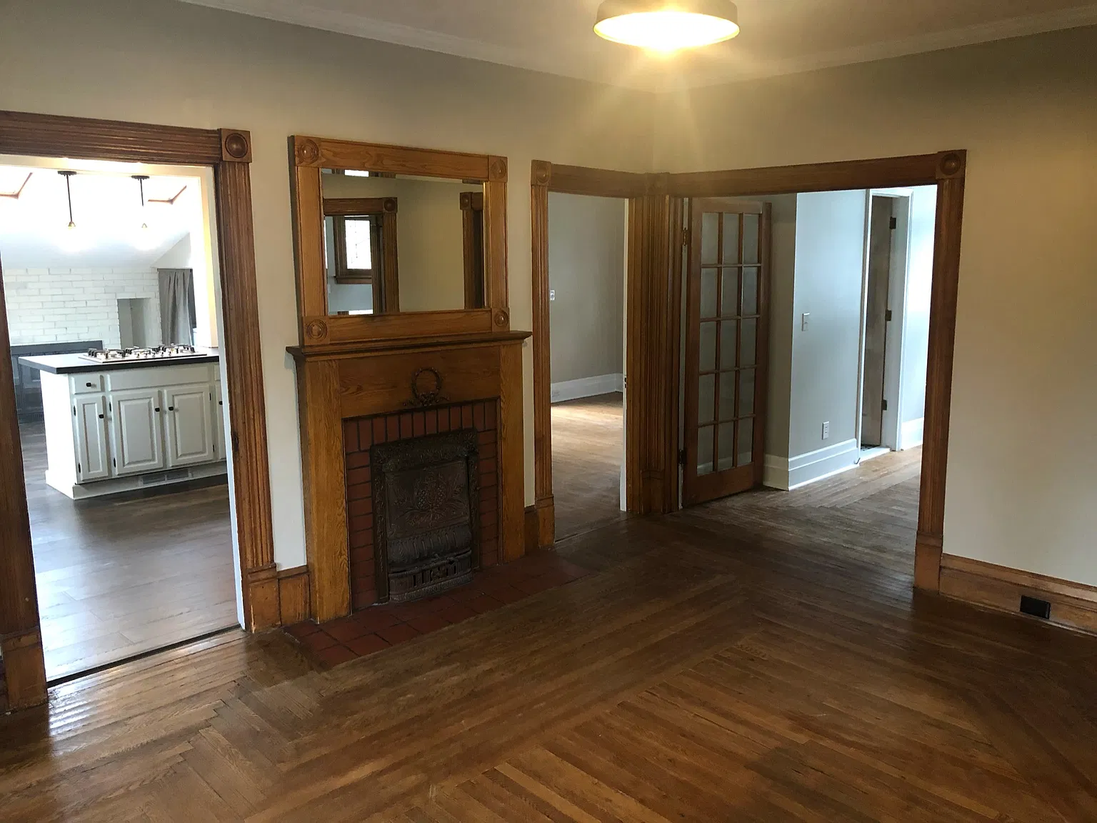 3 bed, 1.5 bath, 1856 sqft, $2,600 — Photo 2