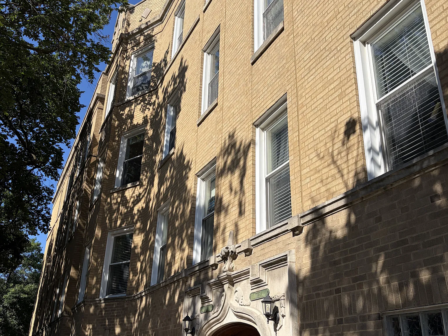 N Newgard Ave, Chicago — Photo 1