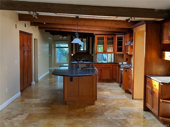 Spacious open kitchen