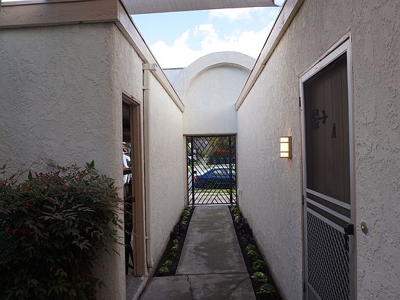 3rd image of 1589 Wintergreen Pl APT A