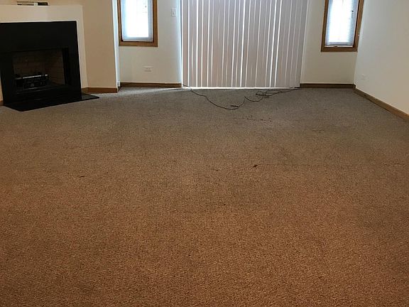 3rd image of 2710 N Wayne Ave #1V