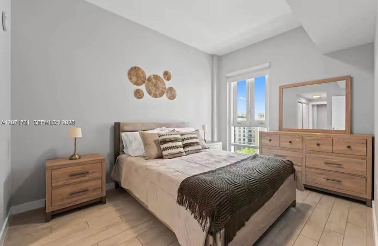 26 Edgewater Condo — Photo 2