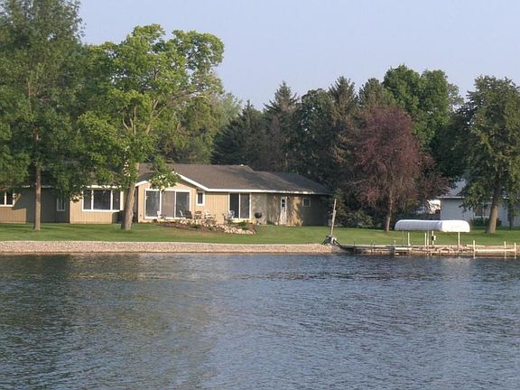 5th image of 918 Bay Ln NE