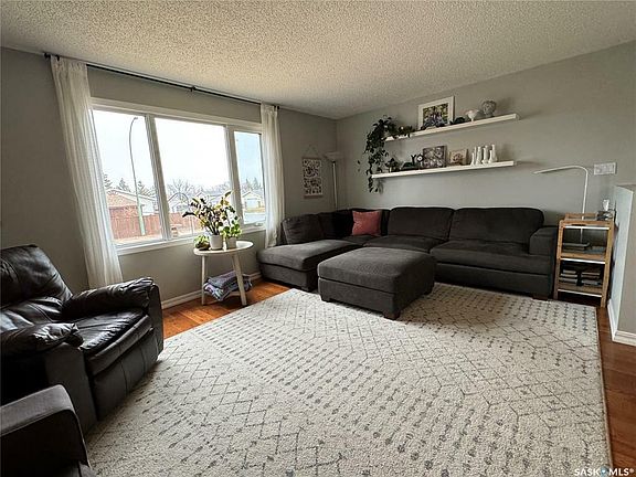 5th image of 55 Paynter Cres