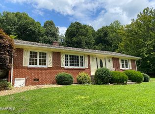 1625 Machine Branch Rd, Ewing, VA 24248