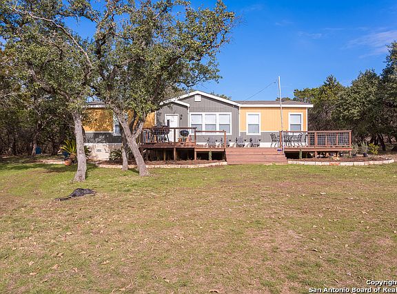 4th image of 988 Buckhorn Trl